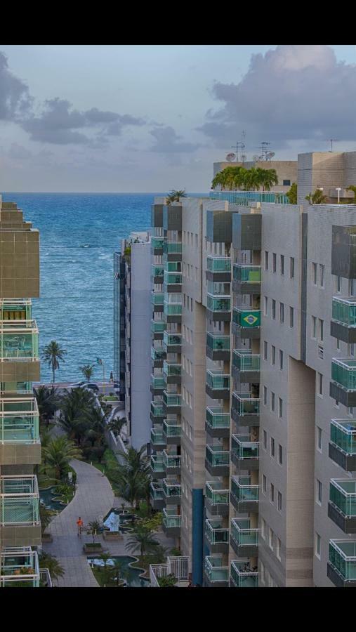 Apt Em Condominio De Luxo A Beira Mar De Apartamento