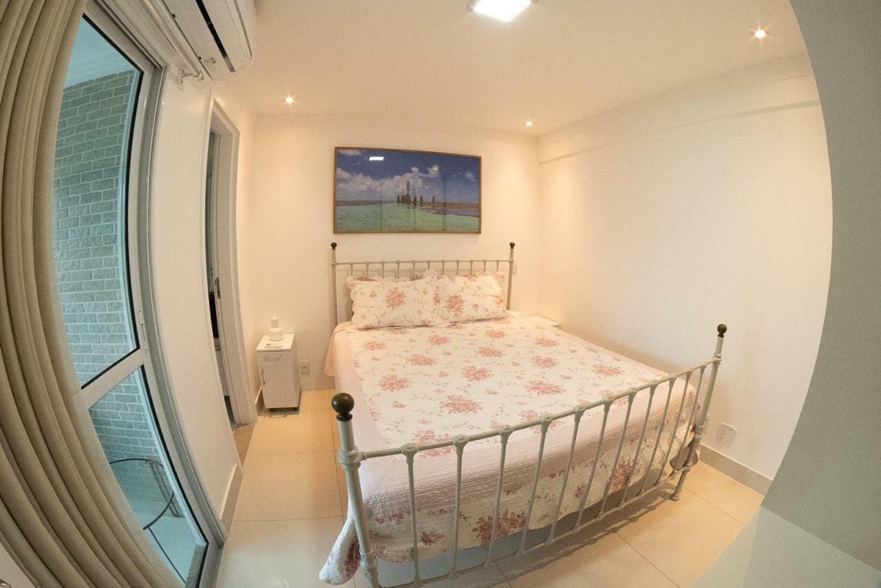Apartamento Apt Em Condomínio De Luxo A Beira Mar De *